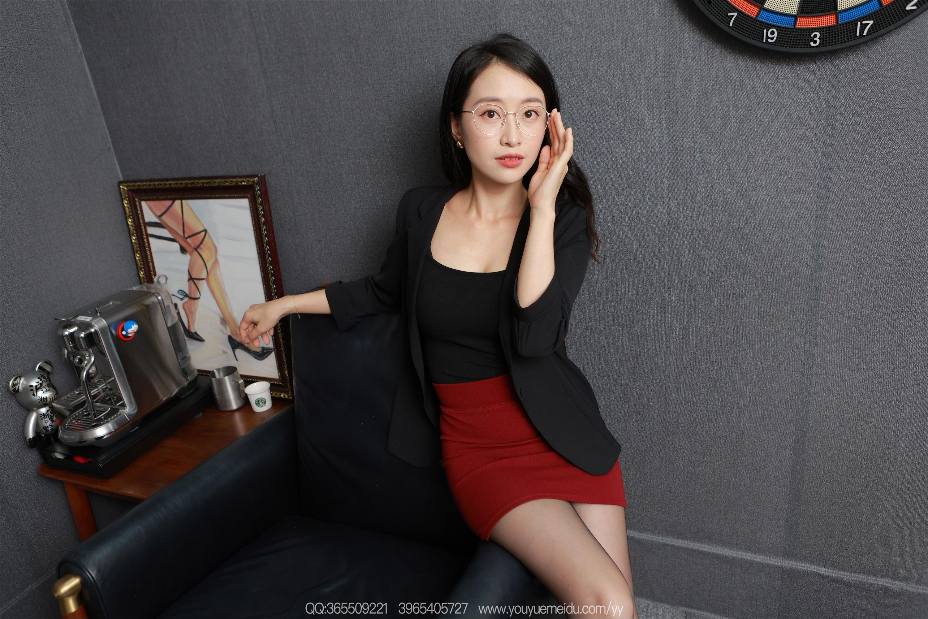 IESS异思趣向  2025.09.11 丝享家 2155 小婕《御姐包臀裙》